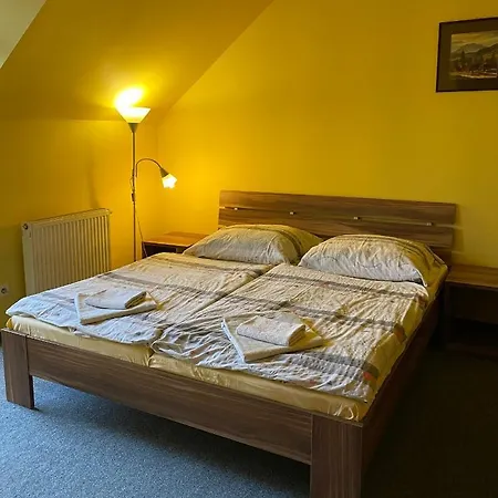 Guest house Pri Kastieli 3*