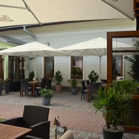 Pri Kastieli Gasthuis 3*